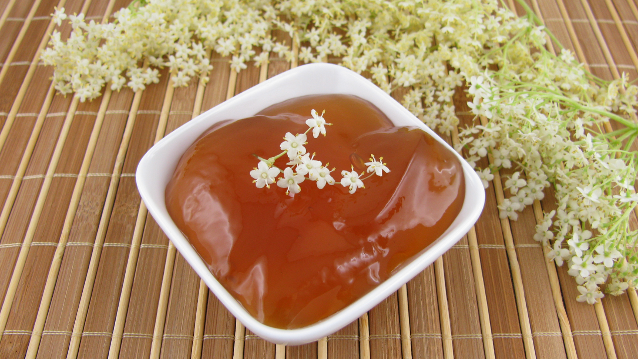 Low-Sugar Elderberry Jelly