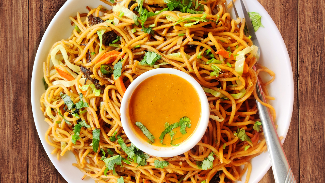 Savory Sauce in Vegetable Chow Mein Noodles